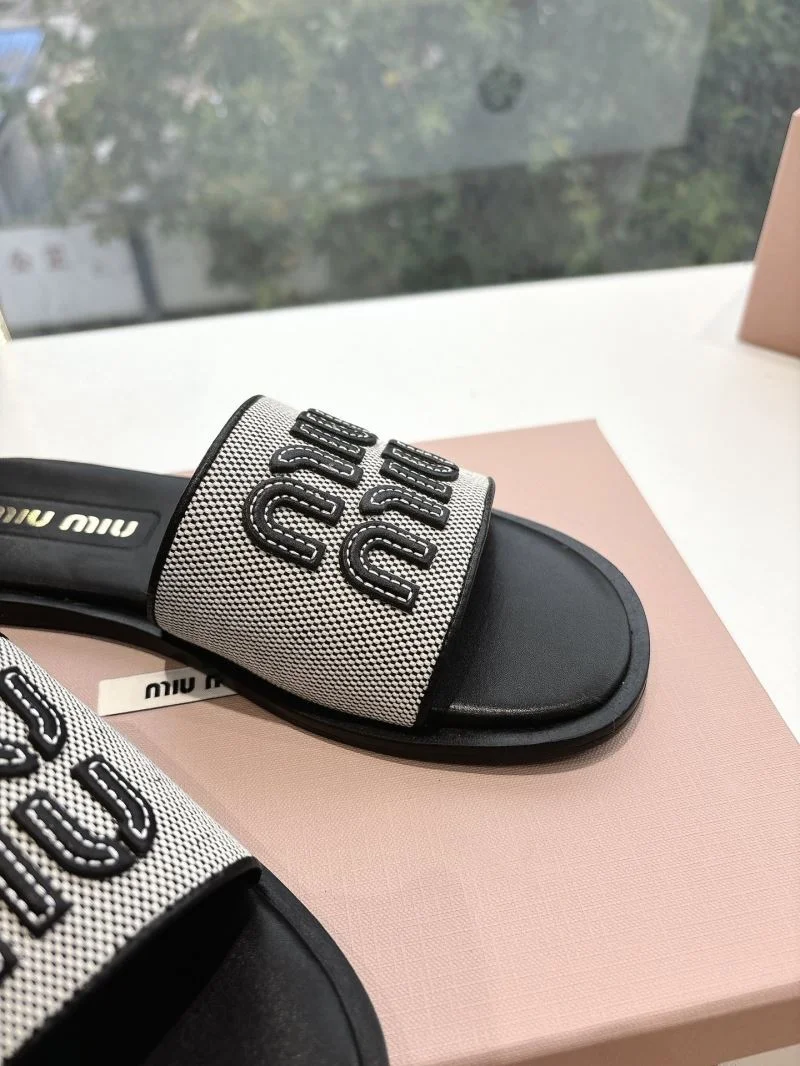 TravelReady Miu Miu Shoes 9437