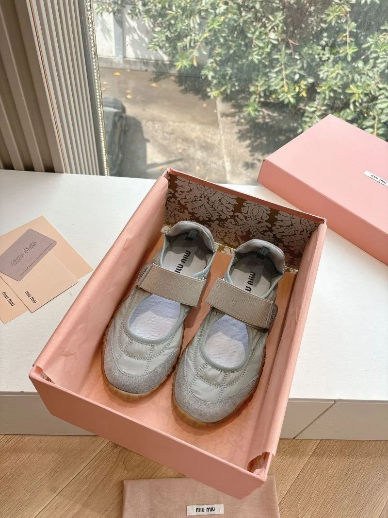 Miu Miu Shoes Compact 9456
