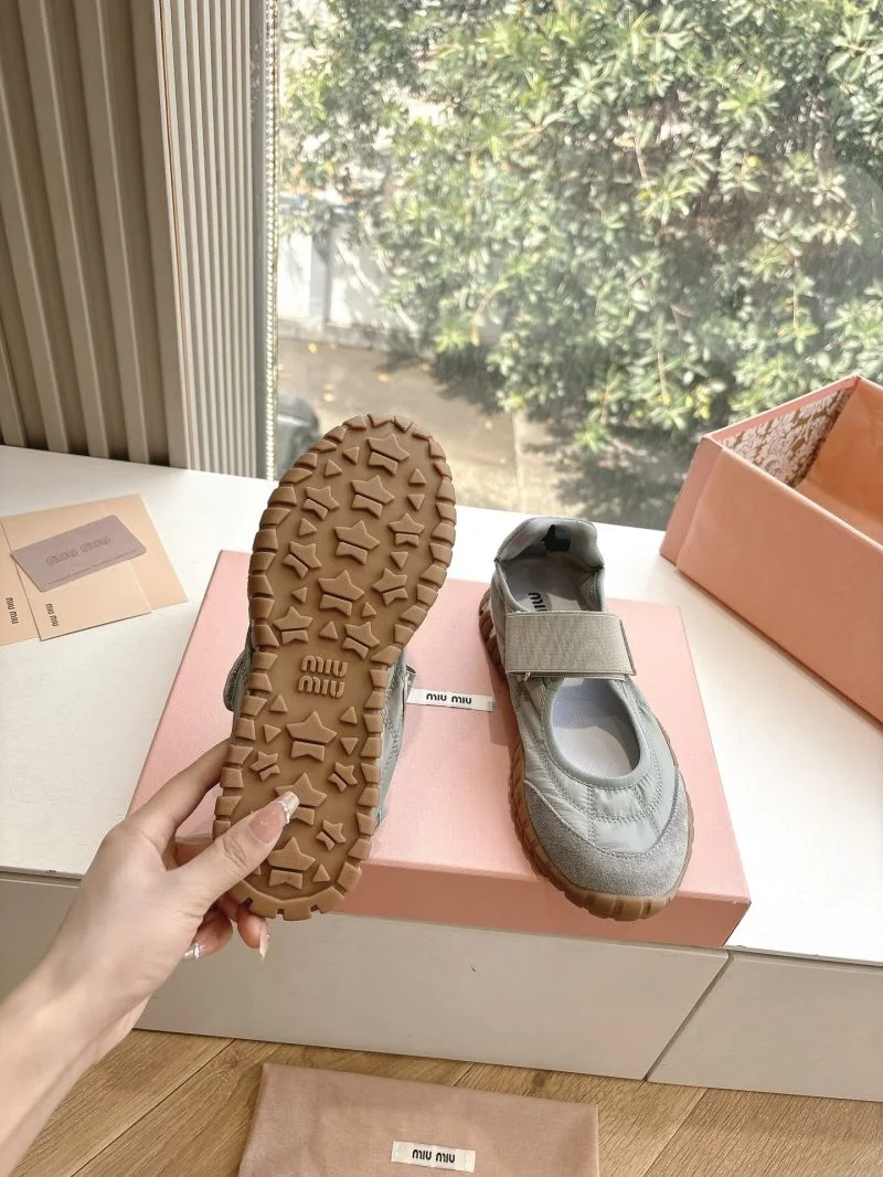 Miu Miu Shoes Compact 9456