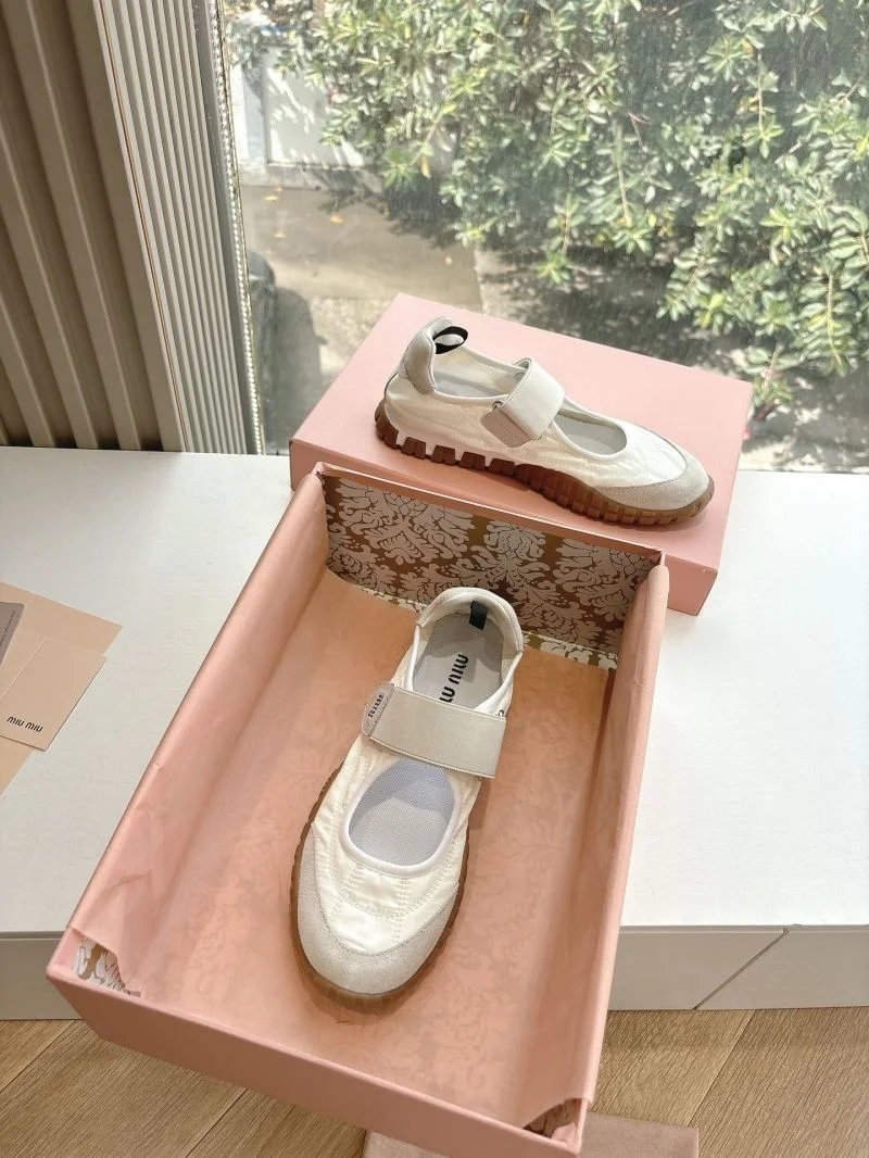 Miu Miu Shoes Unisex 9401