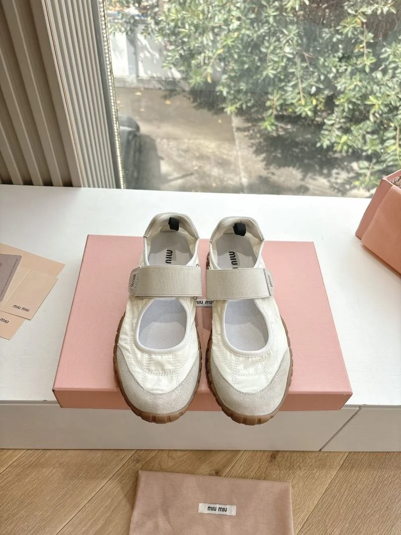 Miu Miu Shoes Unisex 9401