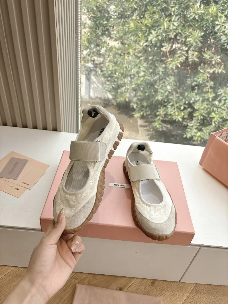 Miu Miu Shoes Unisex 9401