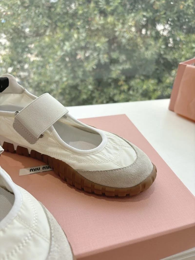 Miu Miu Shoes Unisex 9401