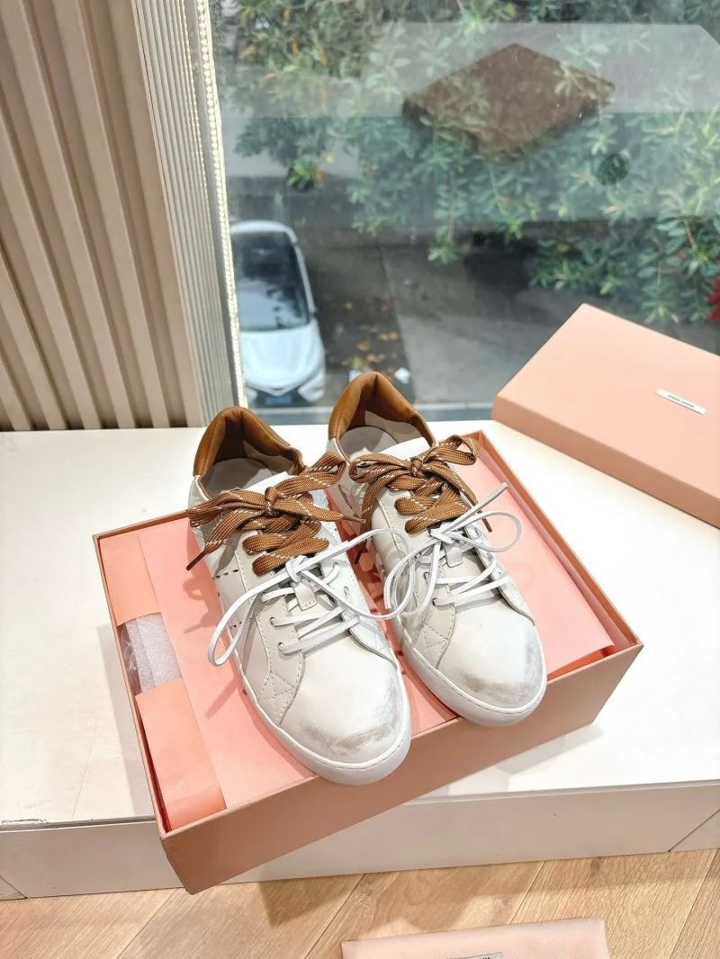 Practical Miu Miu Shoes 9425