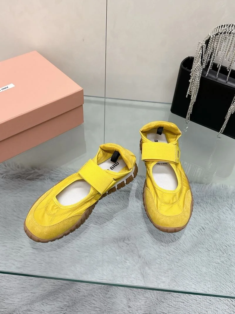 Practical Miu Miu Shoes 9404