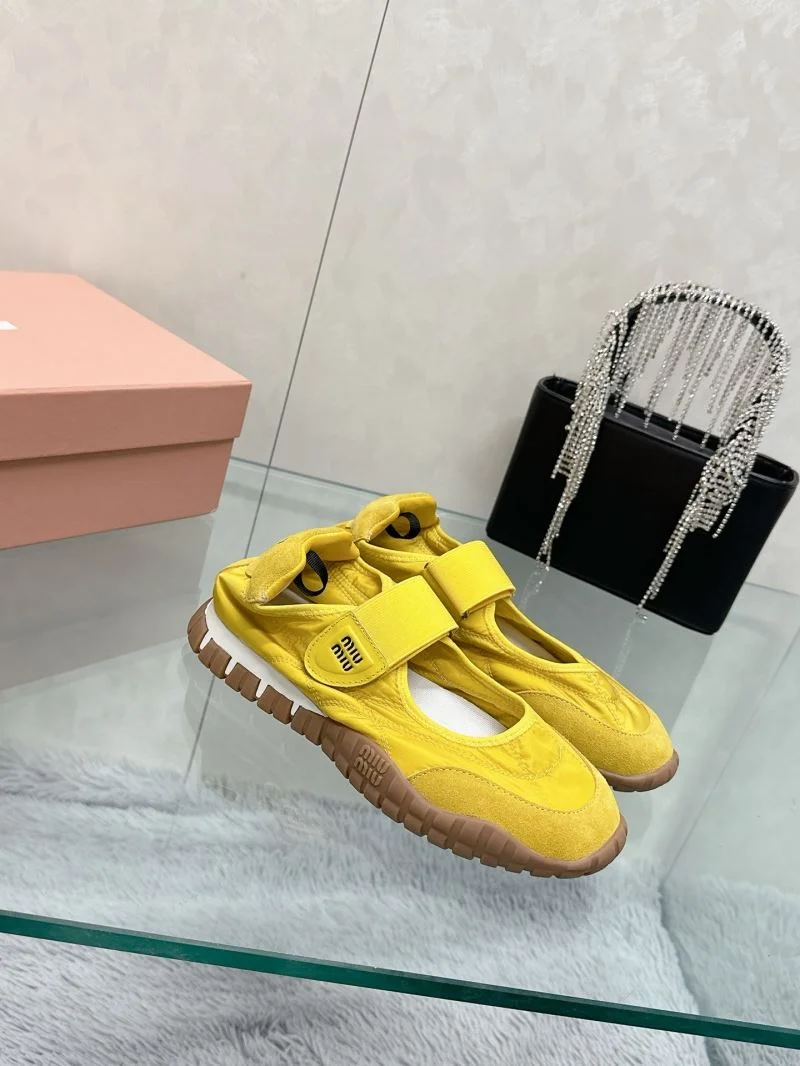 Practical Miu Miu Shoes 9404