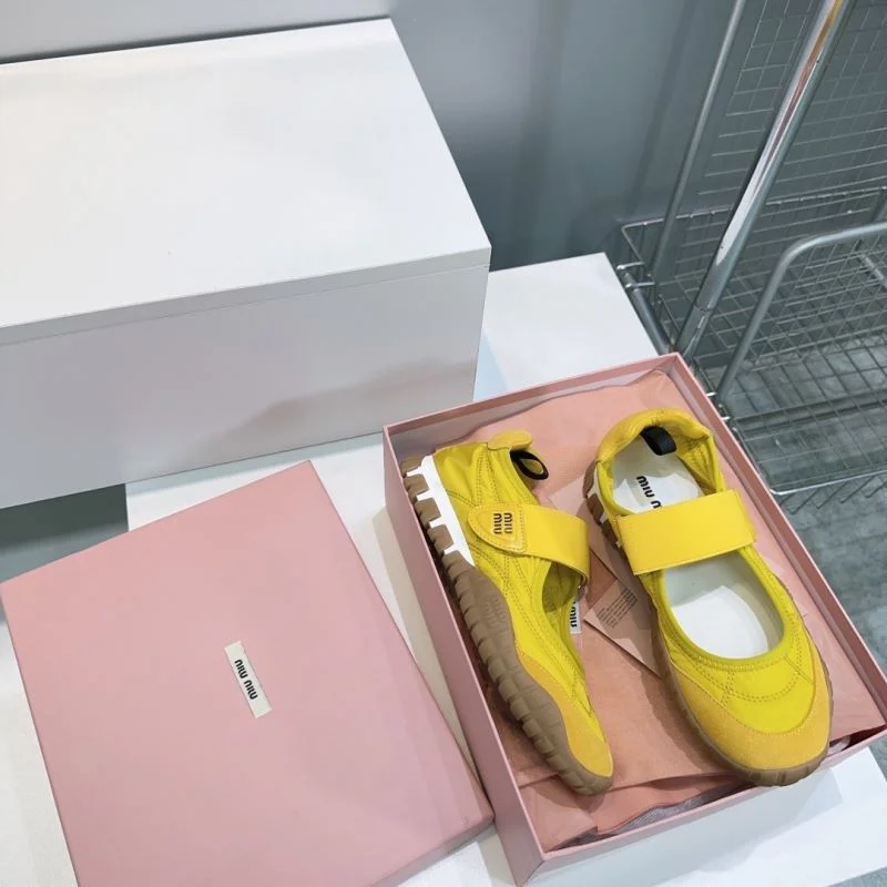 Miu Miu Shoes Lightweight 9369