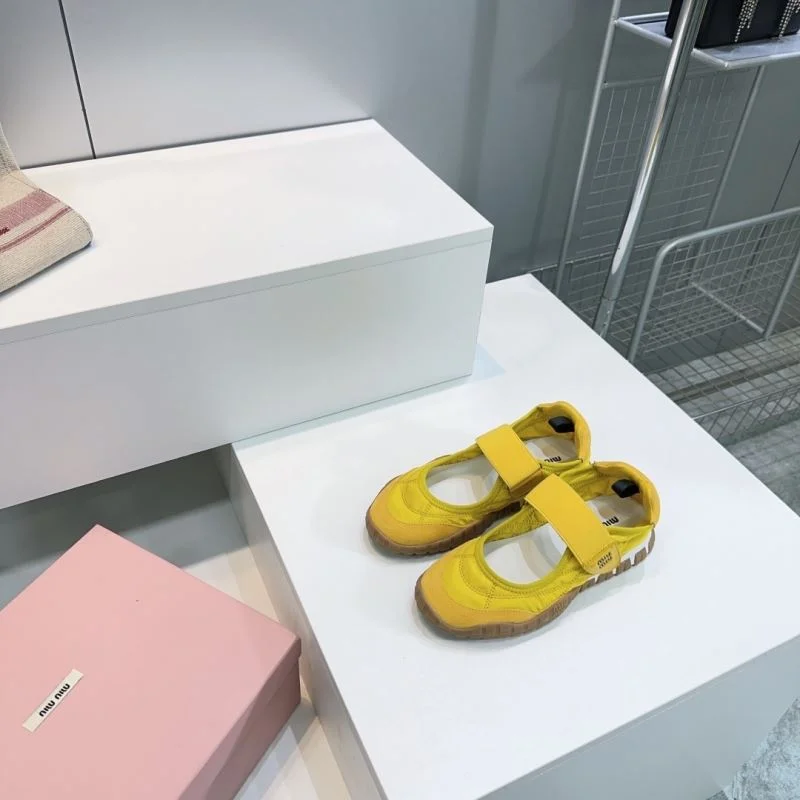 Miu Miu Shoes Lightweight 9369