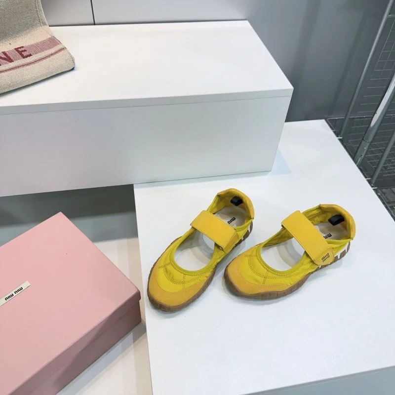 Miu Miu Shoes Lightweight 9369