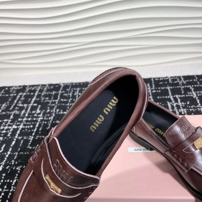 Miu Miu Shoes Trendy 9341