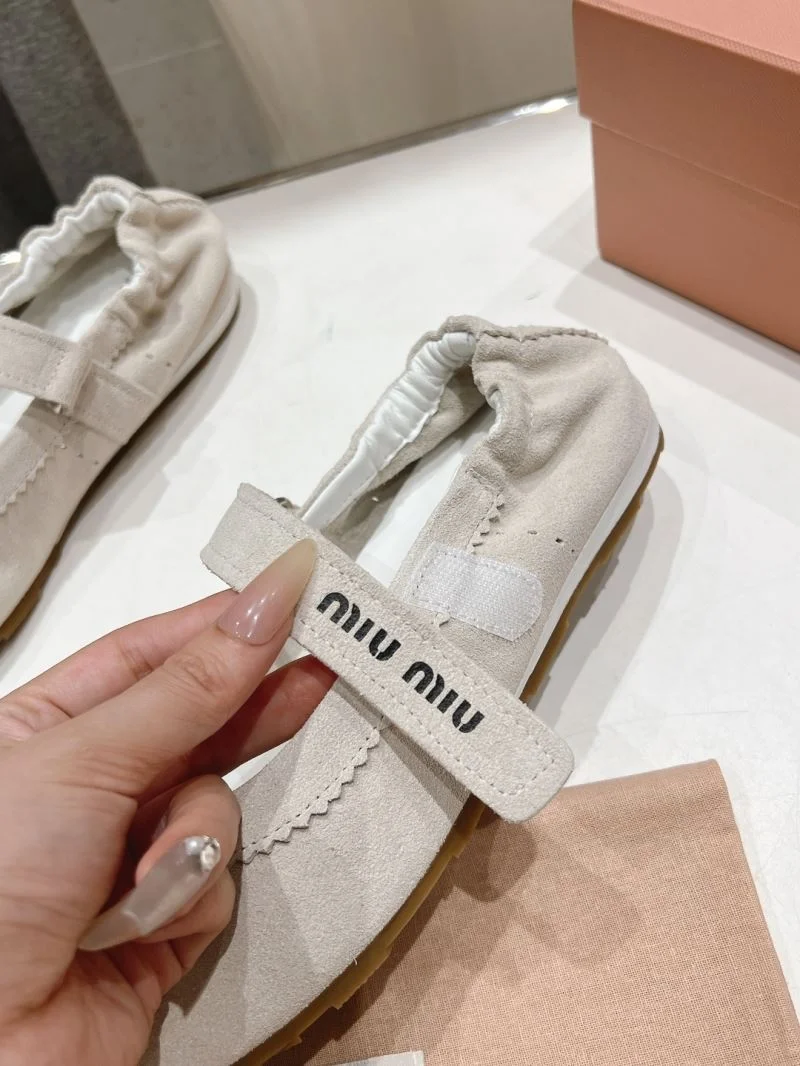 WellDesigned Miu Miu Shoes 9289