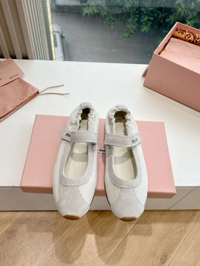 Vibrant Miu Miu Shoes 15466