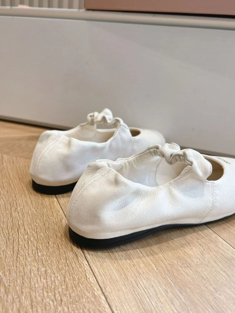 Miu Miu Shoes Unisex 15460