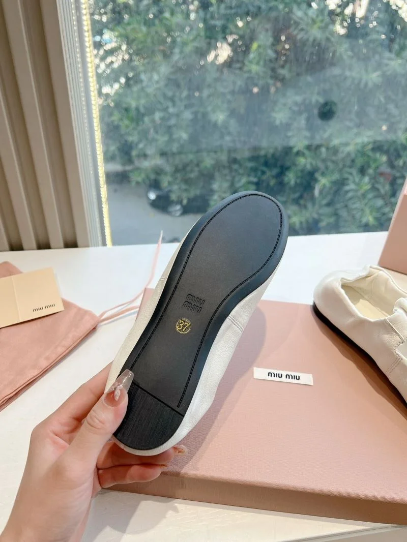 Miu Miu Shoes Unisex 15460