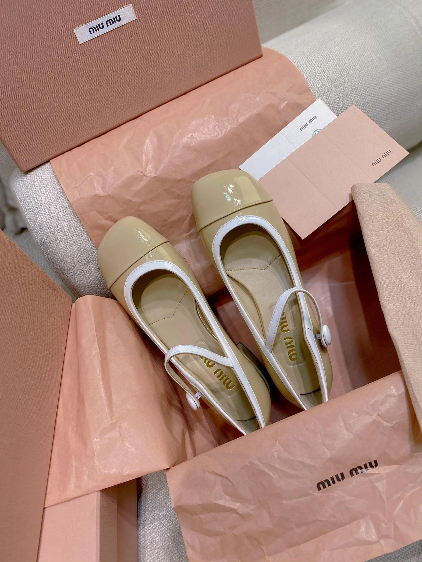 UrbanChic Miu Miu Shoes 6125