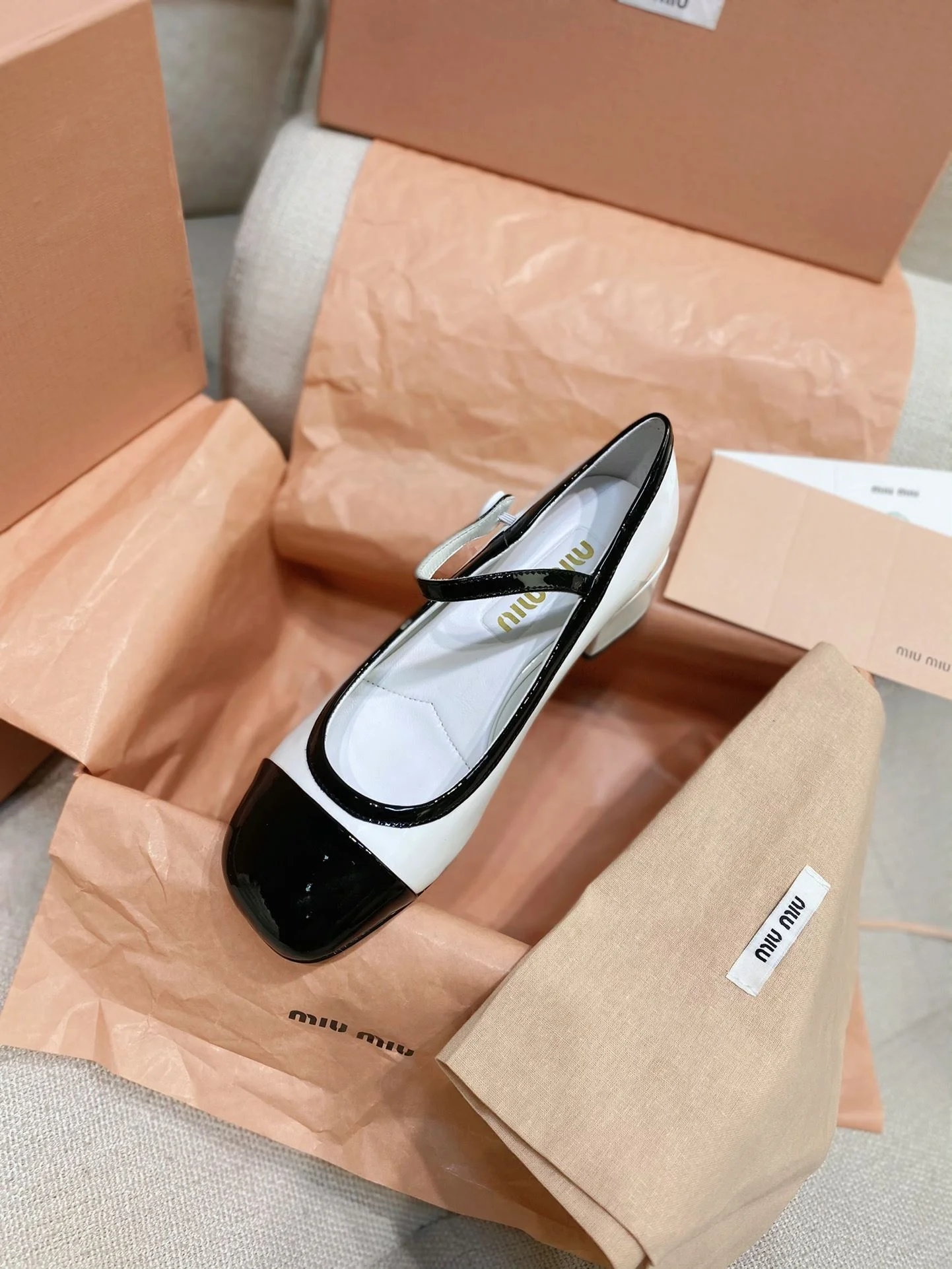 Vibrant Miu Miu Shoes 6141