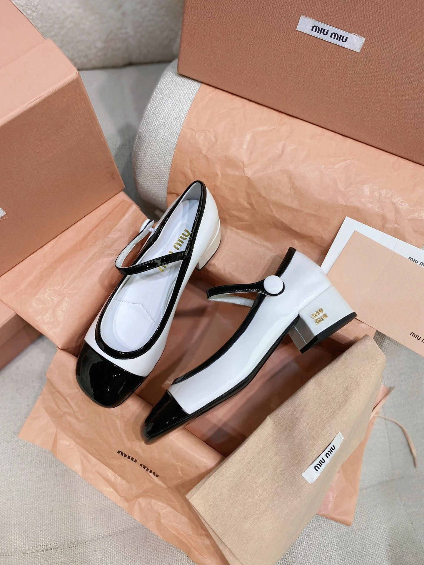 Vibrant Miu Miu Shoes 6141