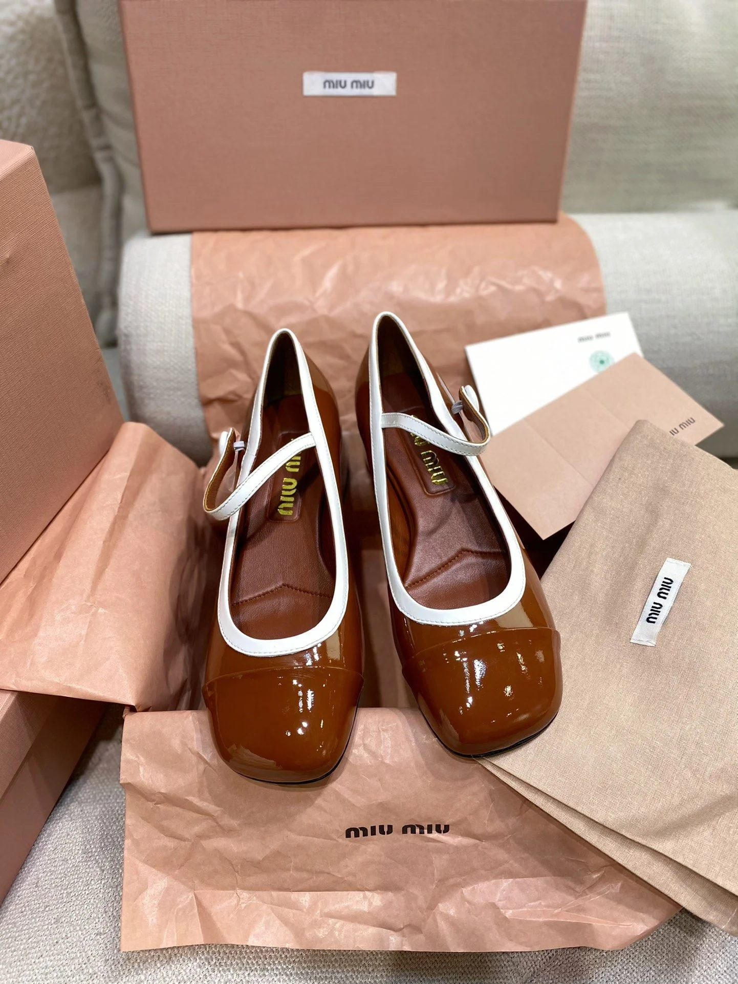 Lightweight Miu Miu Shoes 6106