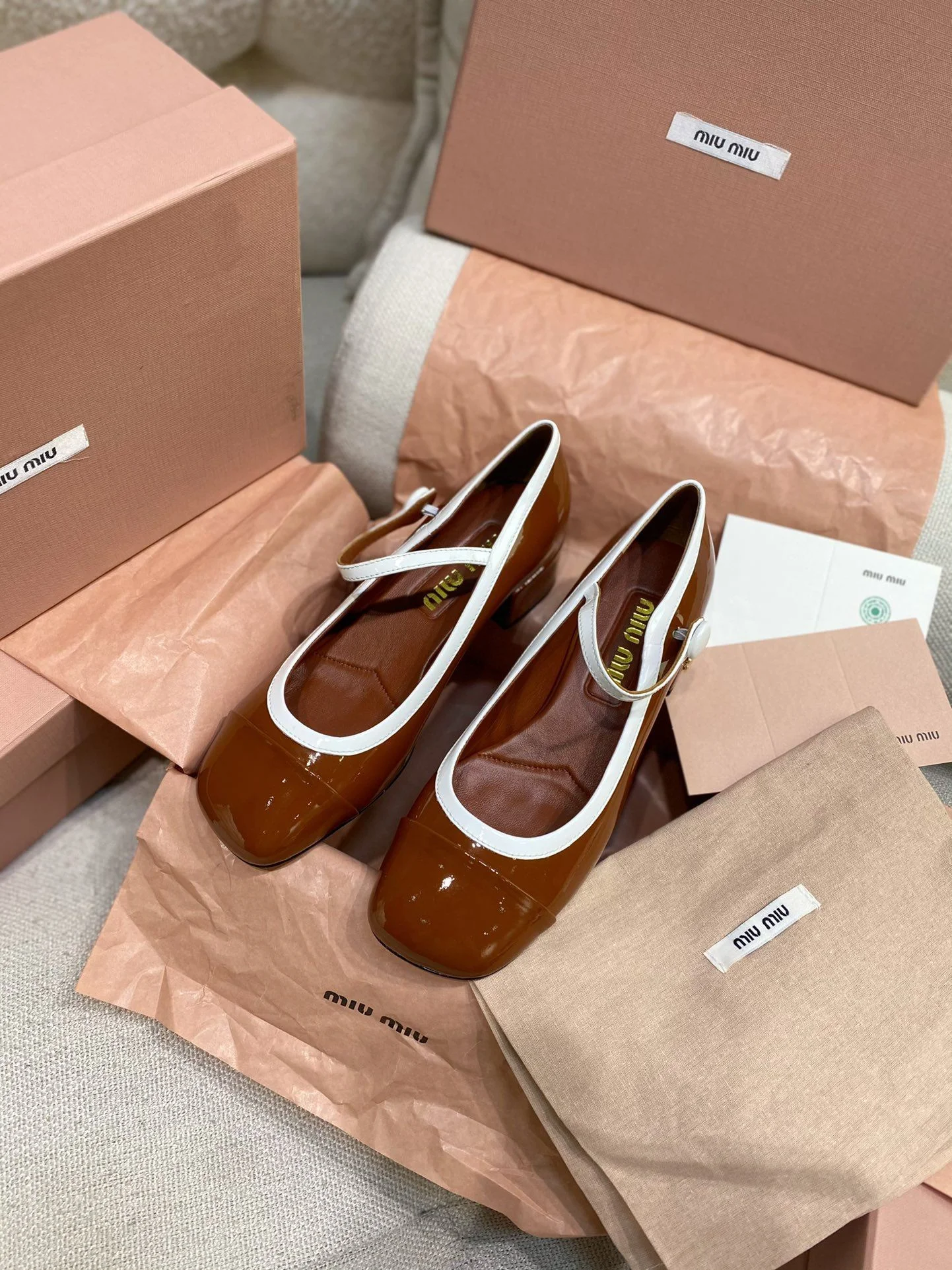 Lightweight Miu Miu Shoes 6106