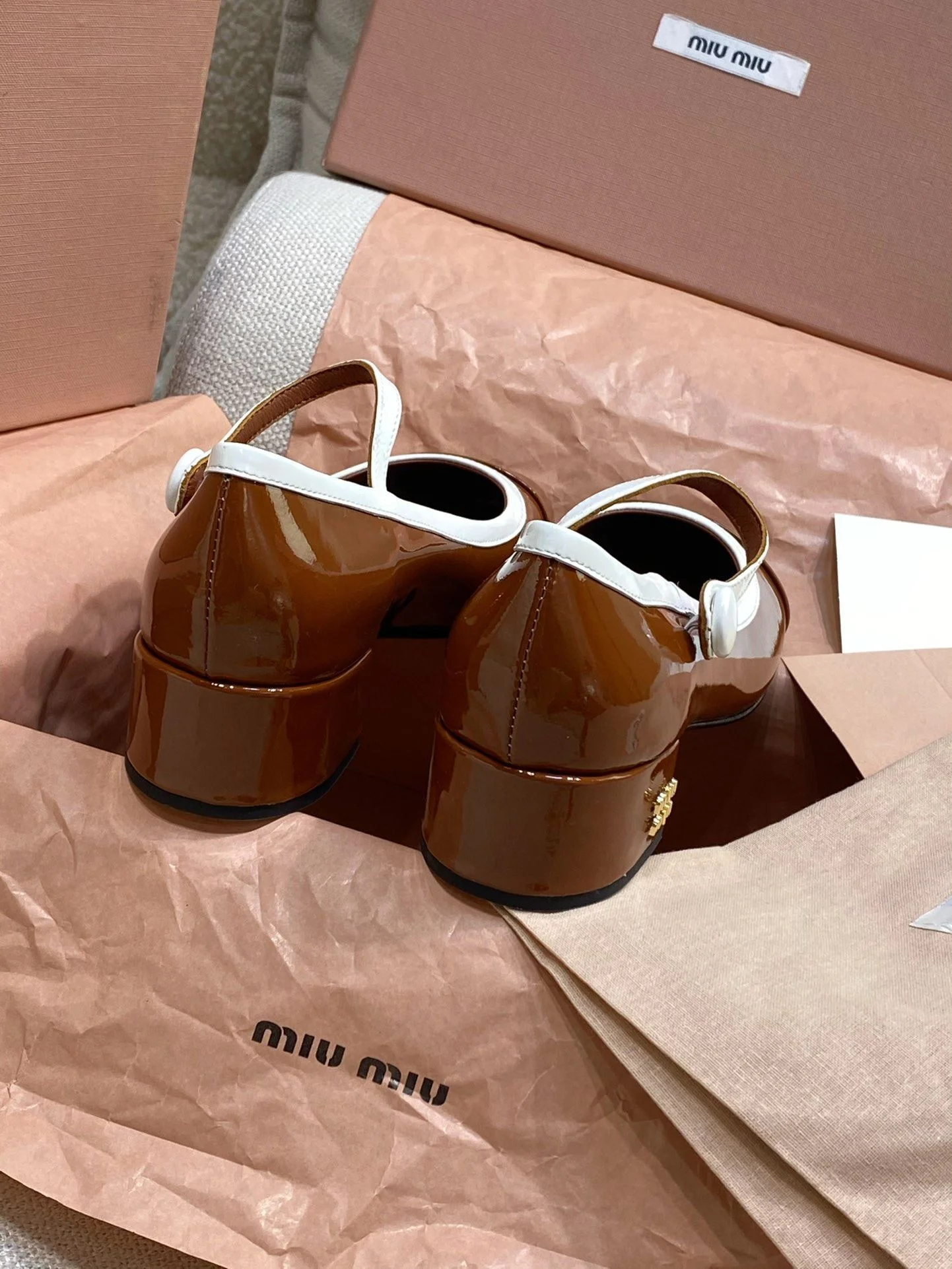 Lightweight Miu Miu Shoes 6106