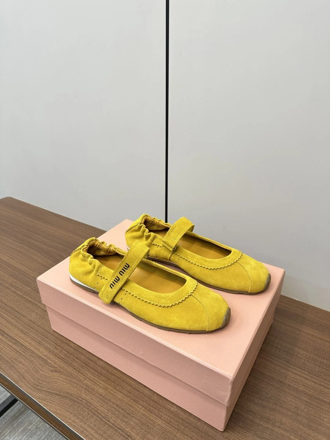 Flexible Miu Miu Shoes 6147