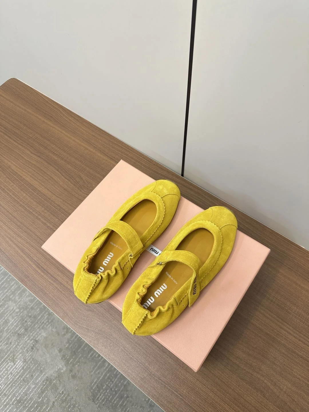 Flexible Miu Miu Shoes 6147
