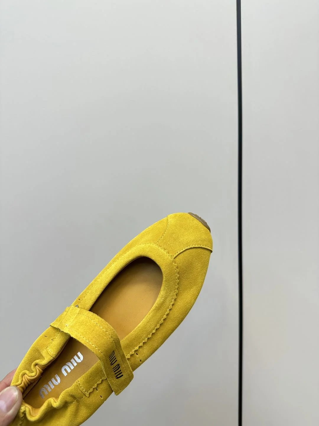 Flexible Miu Miu Shoes 6147
