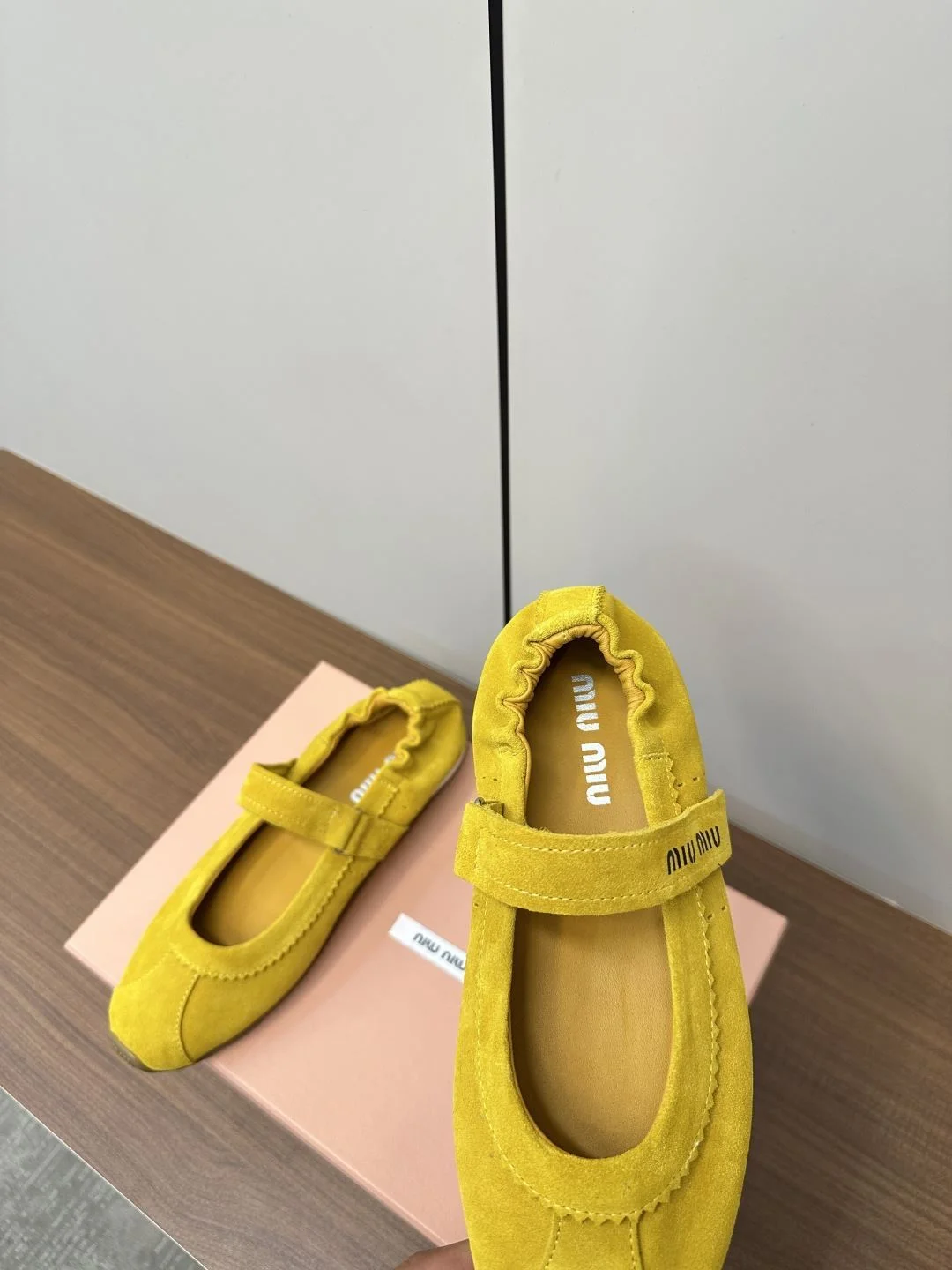 Flexible Miu Miu Shoes 6147