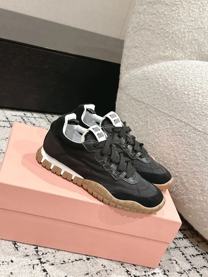 Effortless Miu Miu Shoes 6075