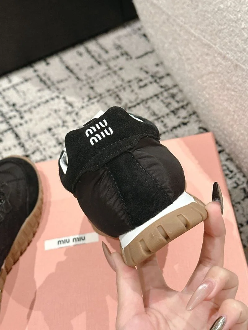 Effortless Miu Miu Shoes 6075