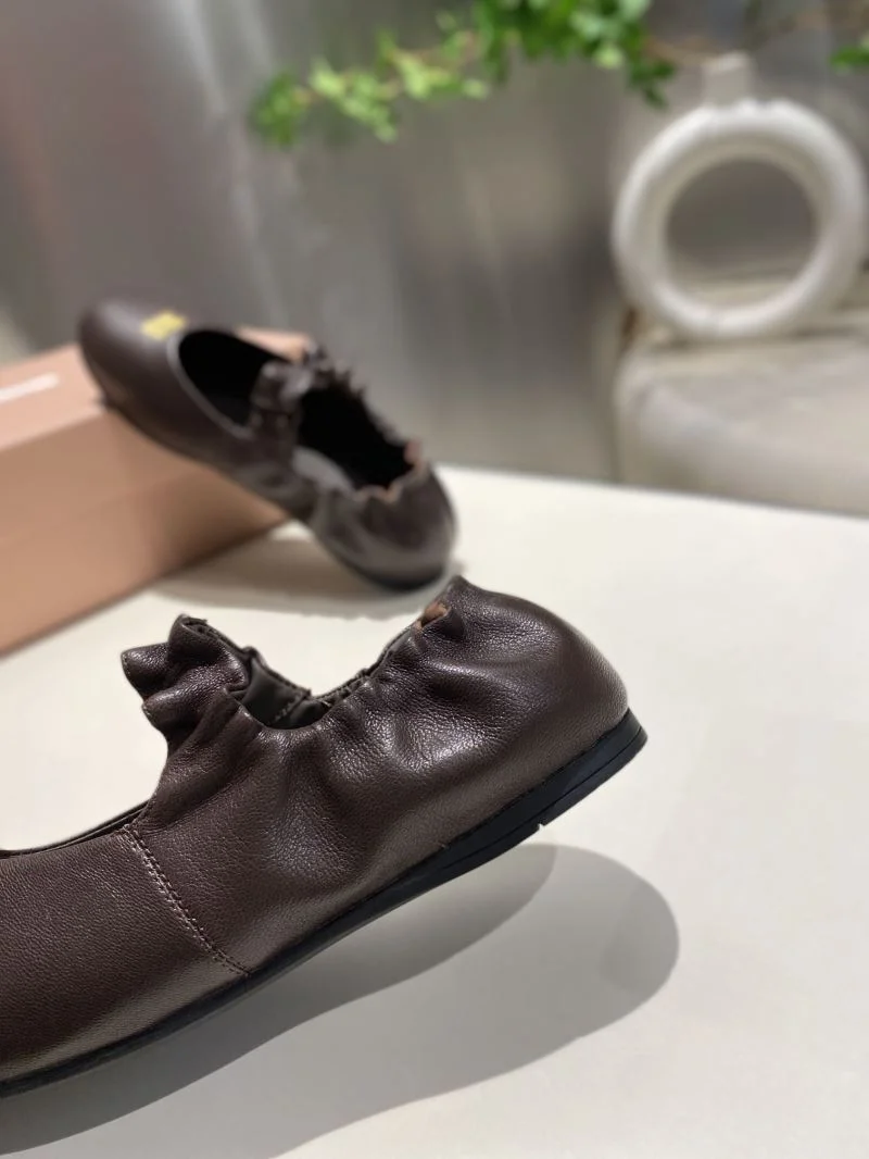 Miu Miu Shoes Sleek 6087