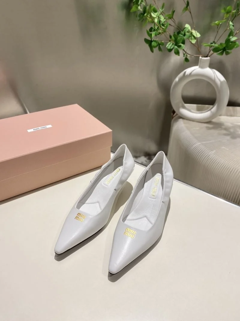 Refined Miu Miu Shoes 6069