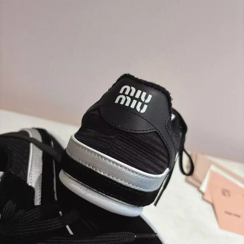 Casual Miu Miu Shoes 6043