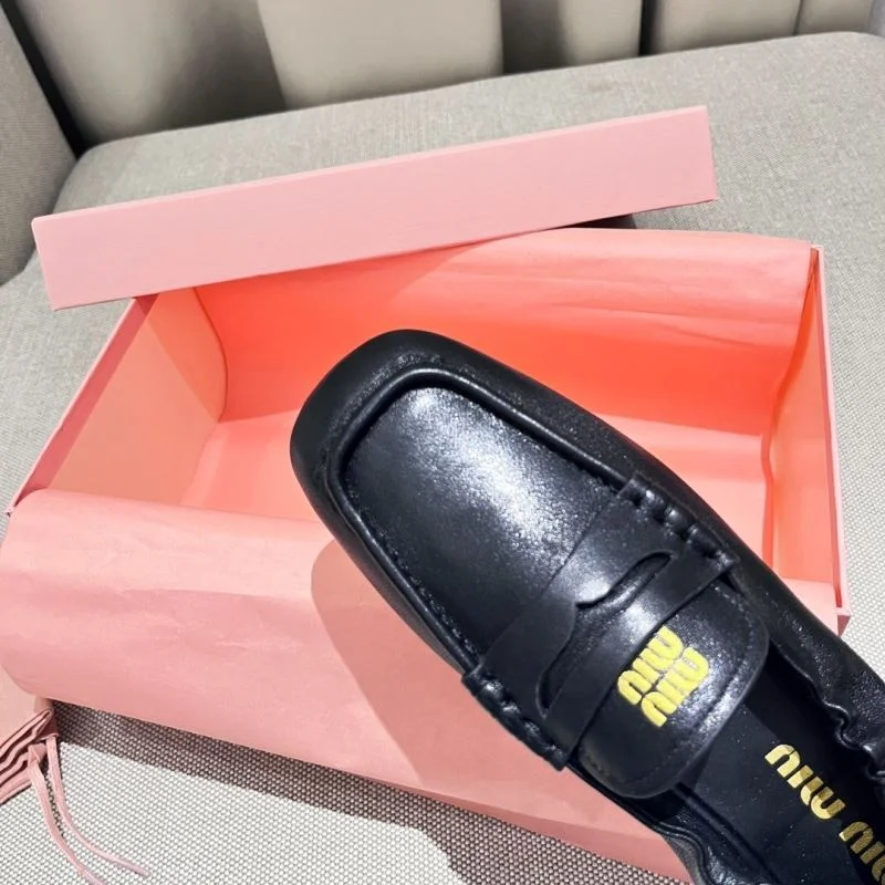Versatile Miu Miu Shoes 6013