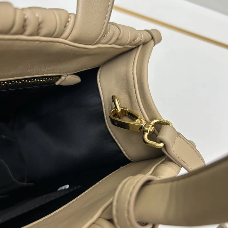 Casual Miu Miu Shopping Bags 83269