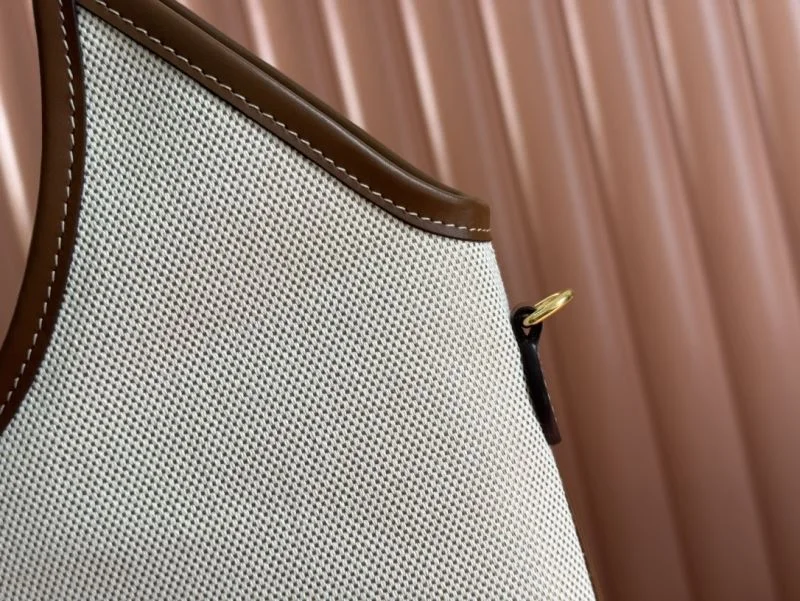 Miu Miu Shopping Bags AllSeason 49095