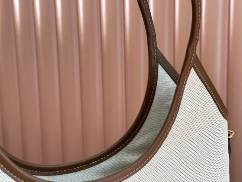 Miu Miu Shopping Bags AllSeason 49095