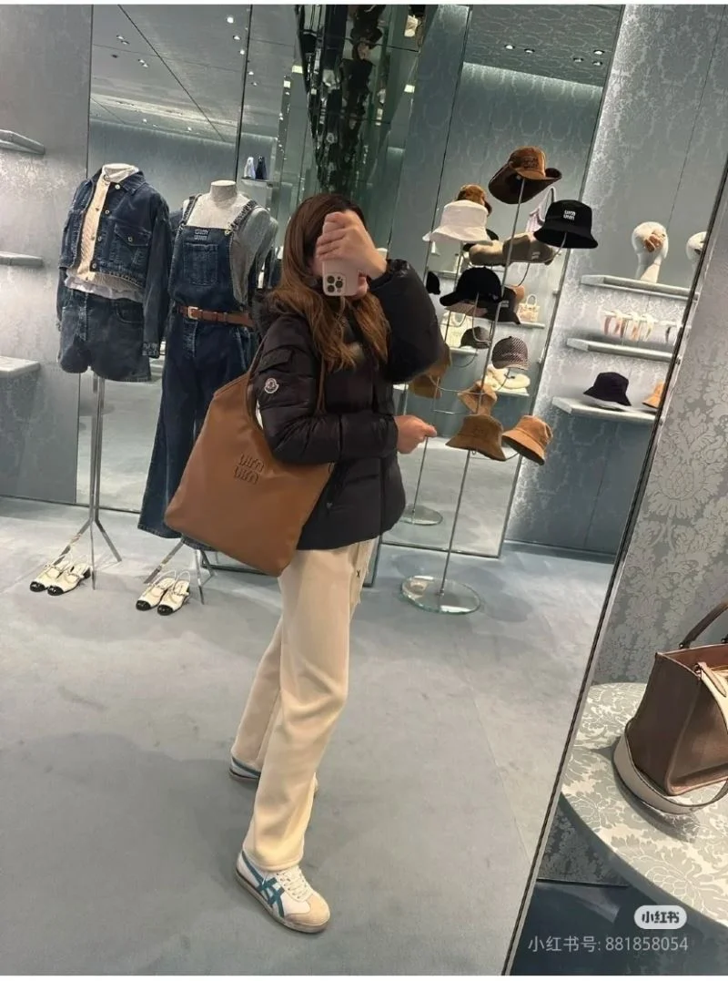 Miu Miu Shopping Bags Snug 49103