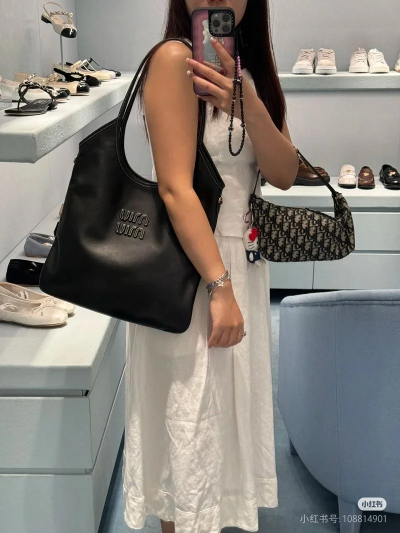 Miu Miu Shopping Bags Snug 49103