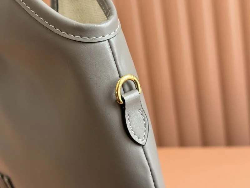 WellDesigned Miu Miu Shopping Bags 49143