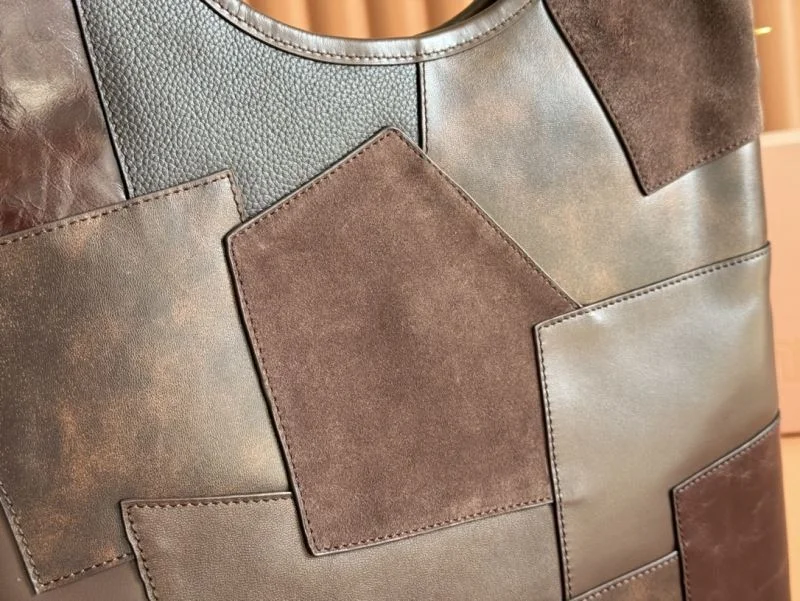 Unisex Miu Miu Shopping Bags 49101