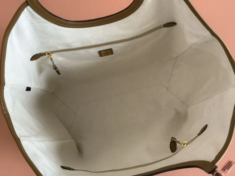 Miu Miu Shopping Bags Affordable 49123