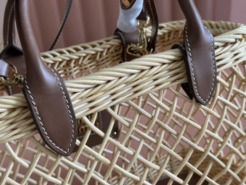 DailyWear Miu Miu Shopping Bags 49077