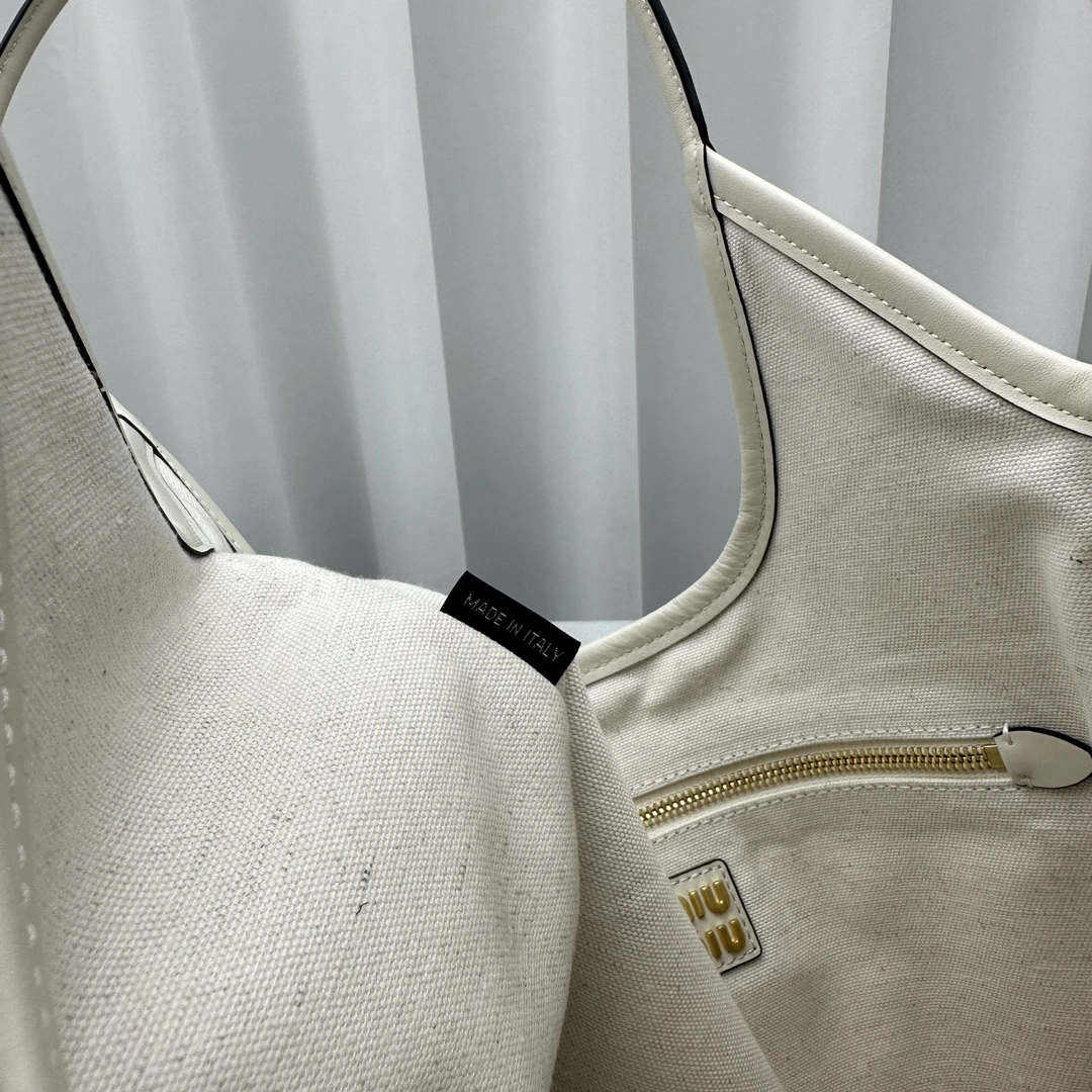 Cozy Miu Miu Shopping Bags 69525