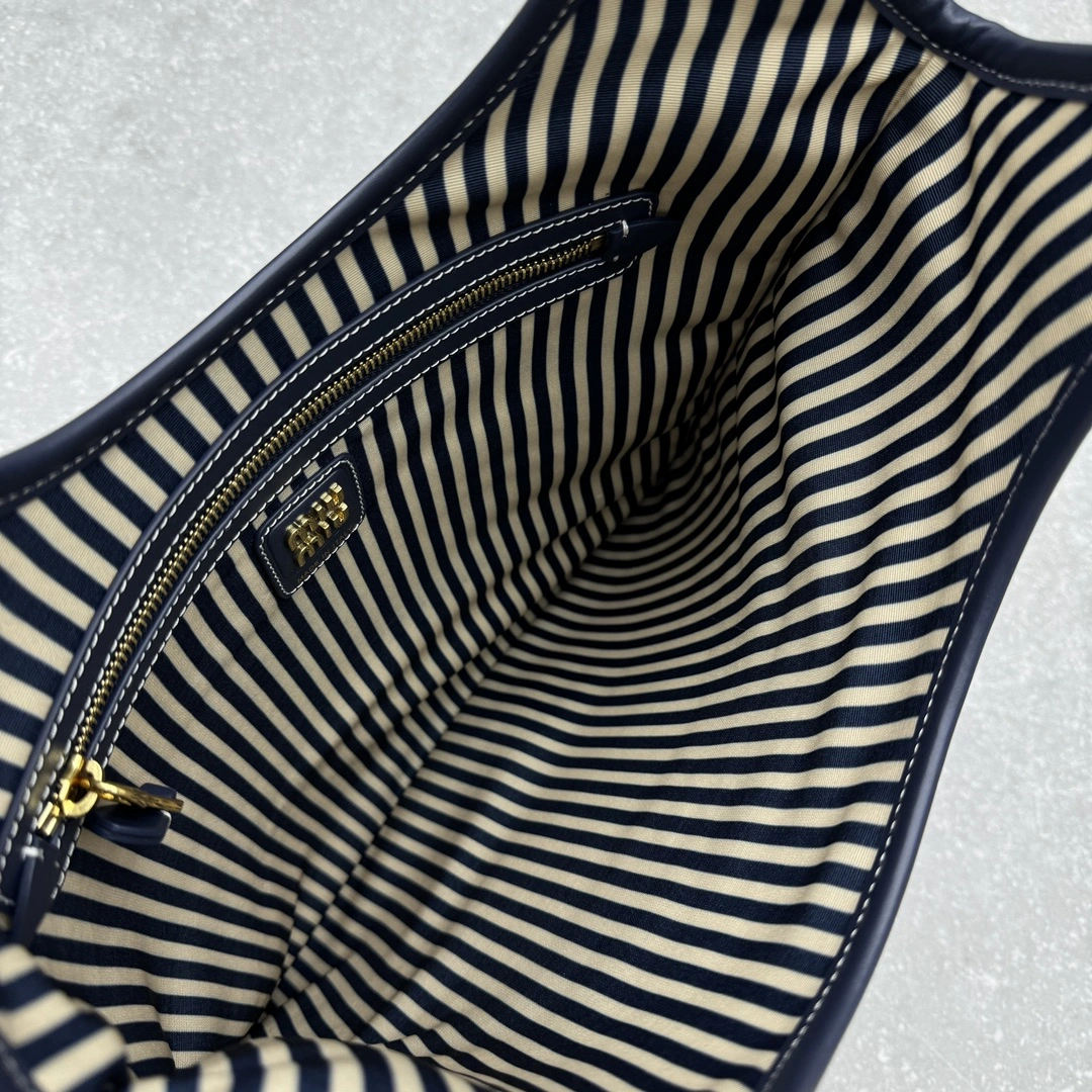 Fashionable Miu Miu Shopping Bags 69521