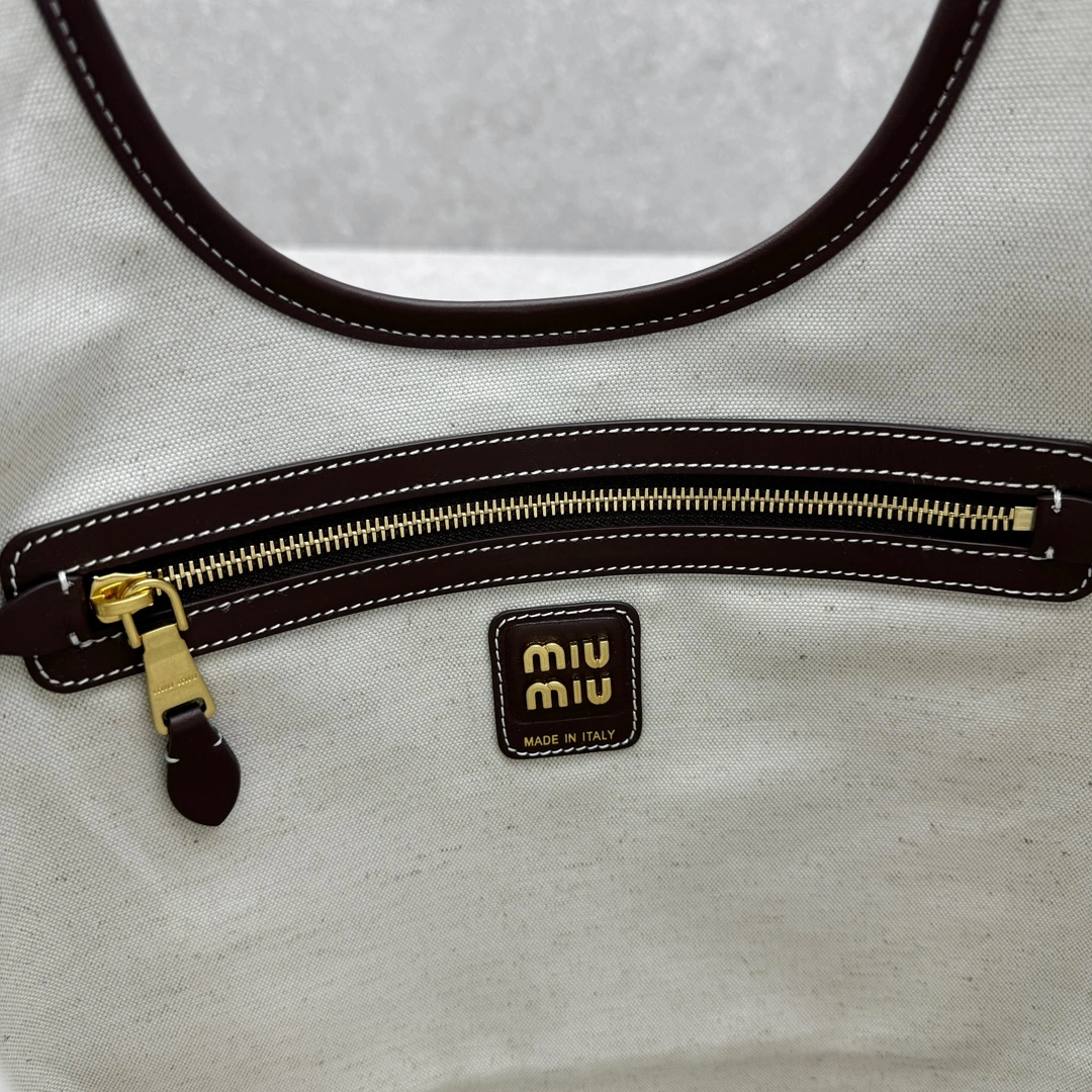 Miu Miu Shopping Bags RelaxedFit 69515