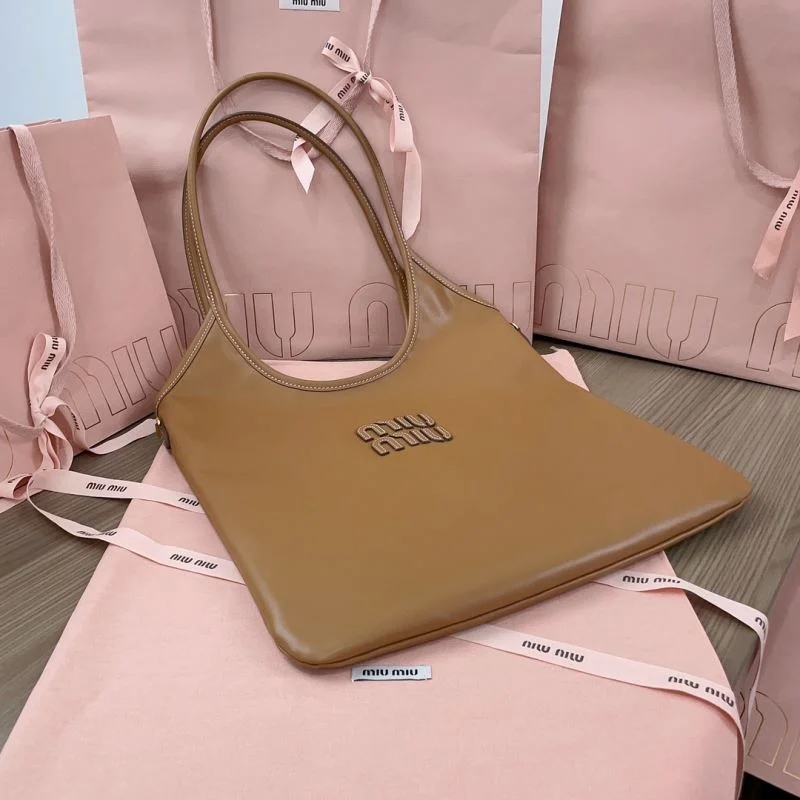 Miu Miu Shopping Bags Trendy 43748