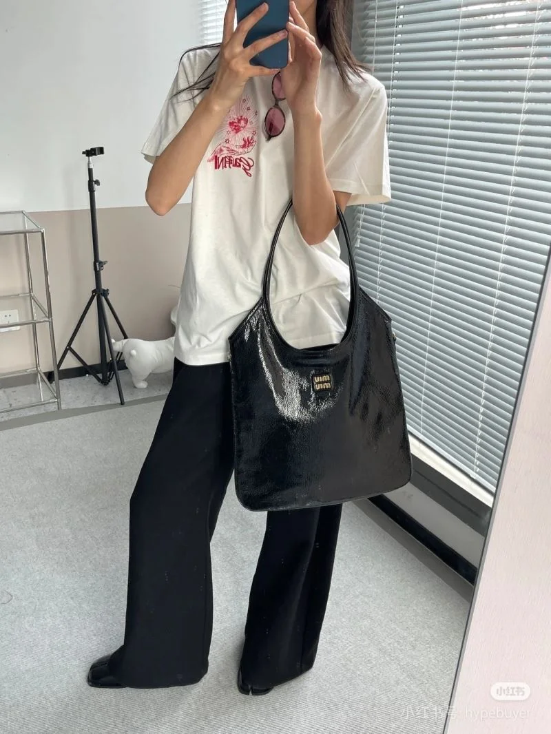 Minimalist Miu Miu Shopping Bags 43531