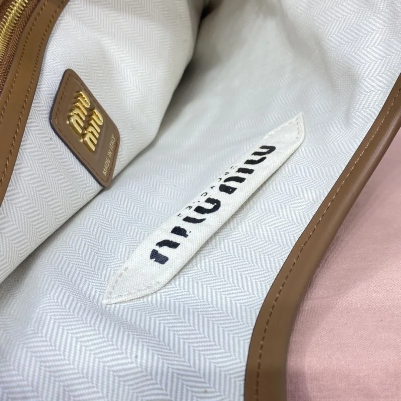 Miu Miu Shopping Bags Elegant 43564