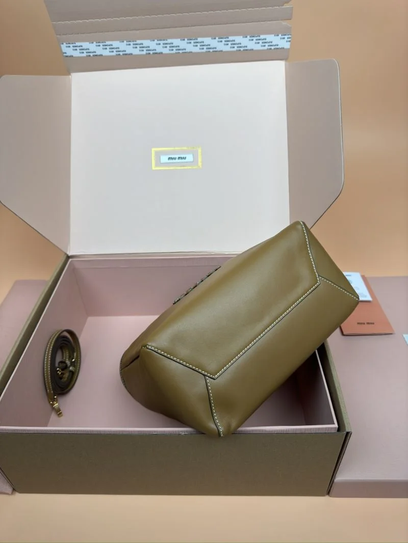 Comfortable Miu Miu Shopping Bags 56018